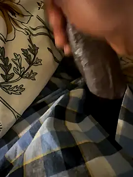 Snapshot of little0245 chatting on 11-17-25, 03:56 little0245 online show from 11-17-25, 03:56