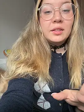 Darling XXX online show from 06-16-26, 08:44