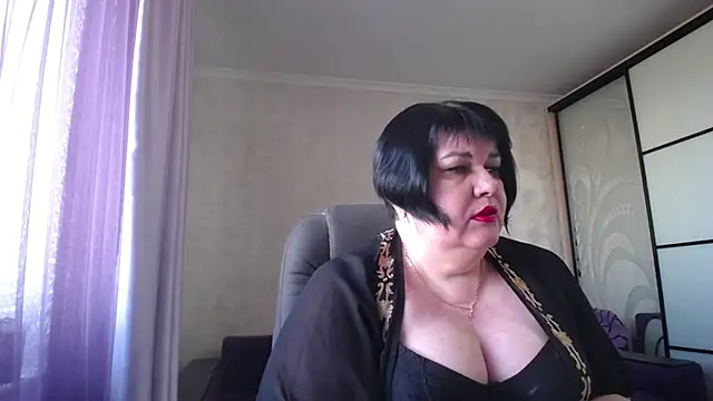 JuicyLady Di online show from 03-18-25, 01:20