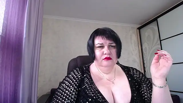 JuicyLady Di online show from 11-17-25, 10:32