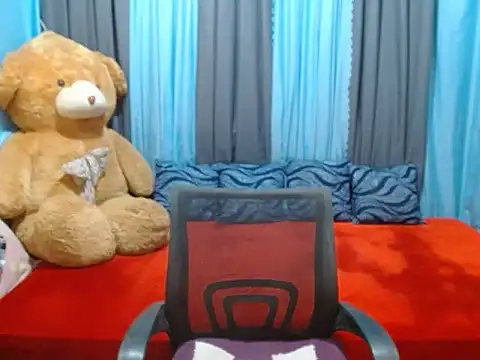 xxSexyBitch69xx online show from 12-15-24, 01:00