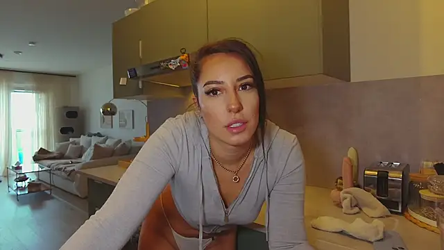 SissiVienna online show from 10-30-25, 12:28