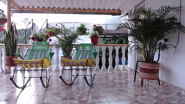 maya hottt online show from 12-18-25, 11:05