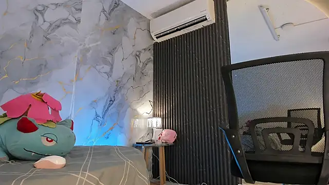 Katemoss70 online show from 03-13-25, 12:35