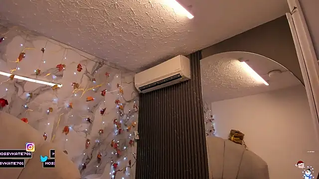 Katemoss70 online show from 12-22-25, 12:24