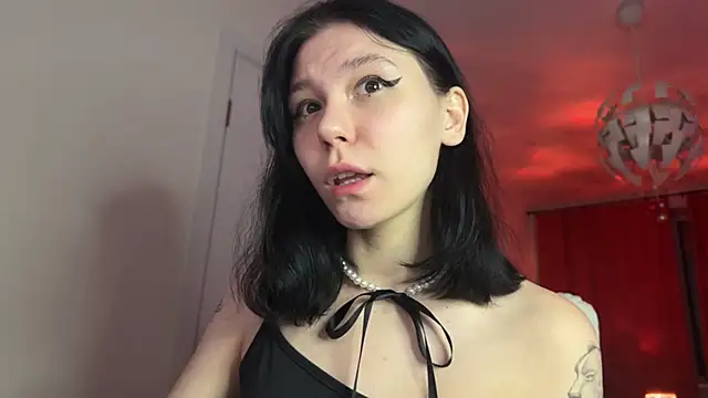 Snapshot of pinkdolly18 chatting on 01-09-25, 09:37 pinkdolly18 online show from 01-09-25, 09:37