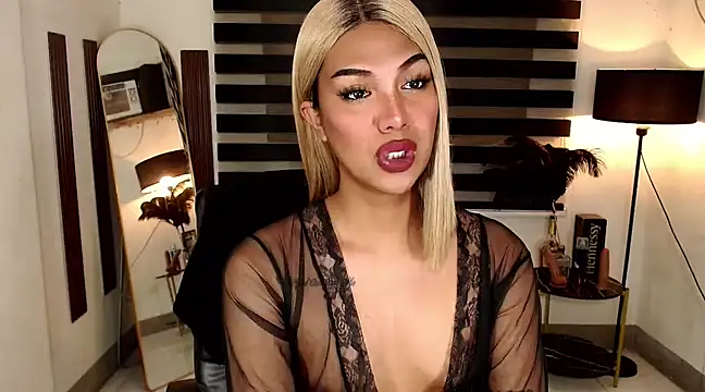 SarahAmber online show from 02-26-25, 04:14