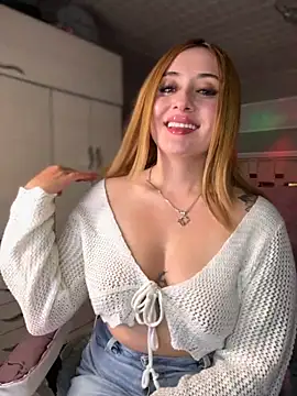 Snapshot of Sam_Thompsoon_ chatting on 10-18-25, 03:42 Sam Thompsoon online show from 10-18-25, 03:42