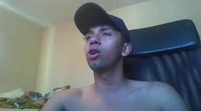 Snapshot of Homeboy_xx chatting on 02-28-25, 10:39 Homeboy xx online show from 02-28-25, 10:39