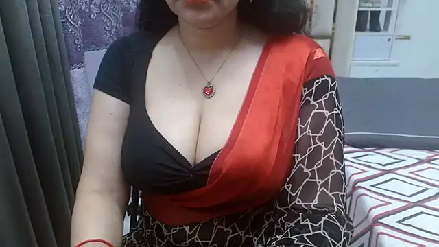Snapshot of Lovelywife786 chatting on 05-03-26, 05:13 Lovelywife786 online show from 05-03-26, 05:13