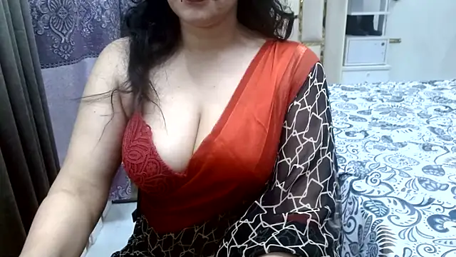 Snapshot of Lovelywife786 chatting on 06-06-26, 05:34 Lovelywife786 online show from 06-06-26, 05:34