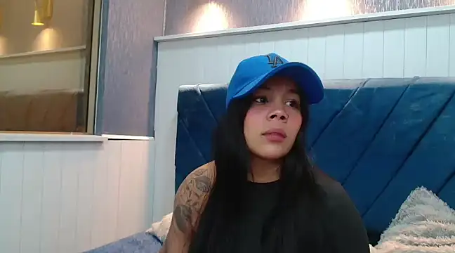 EmilyQueen3x online show from 02-25-25, 01:06