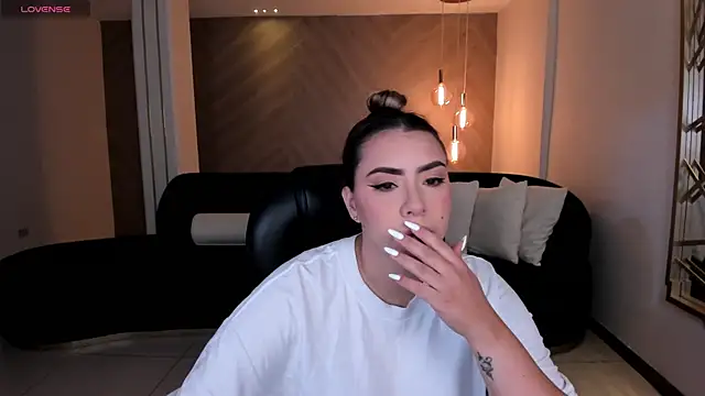 MartinnaBonnet online show from 12-17-24, 10:12