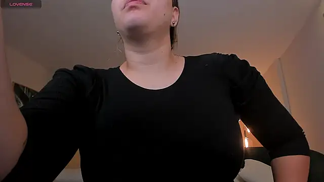 MartinnaBonnet online show from 02-11-25, 10:48