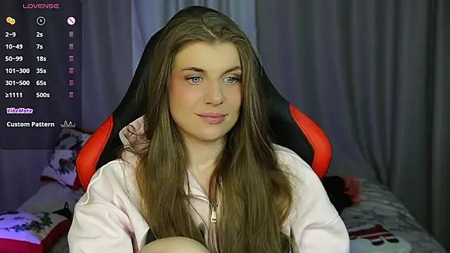 Snapshot of Just_alice chatting on 03-10-25, 08:34 Just alice online show from 03-10-25, 08:34