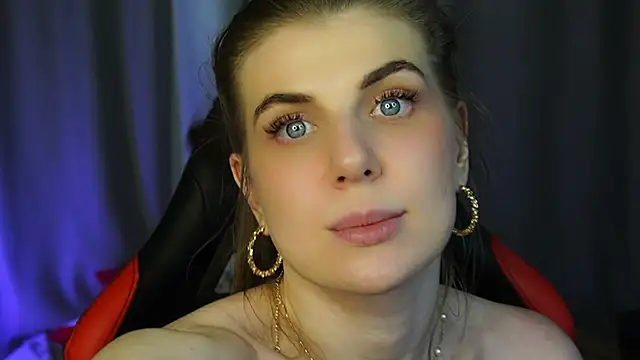 Snapshot of Just_alice chatting on 03-12-25, 07:49 Just alice online show from 03-12-25, 07:49