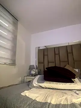 Snapshot of Amber_Parker chatting on 12-05-25, 01:42 Amber Parker online show from 12-05-25, 01:42