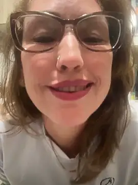 Snapshot of RAIRAsexy chatting on 11-12-25, 01:06 RAIRAsexy online show from 11-12-25, 01:06