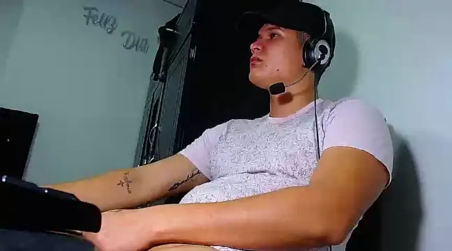 PhoenixGnz online show from 03-09-25, 02:54