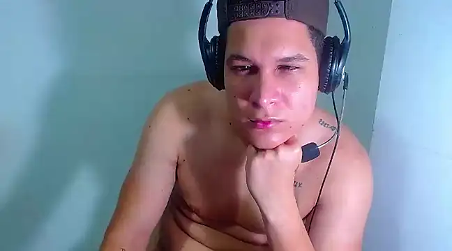 PhoenixGnz online show from 03-18-25, 03:42