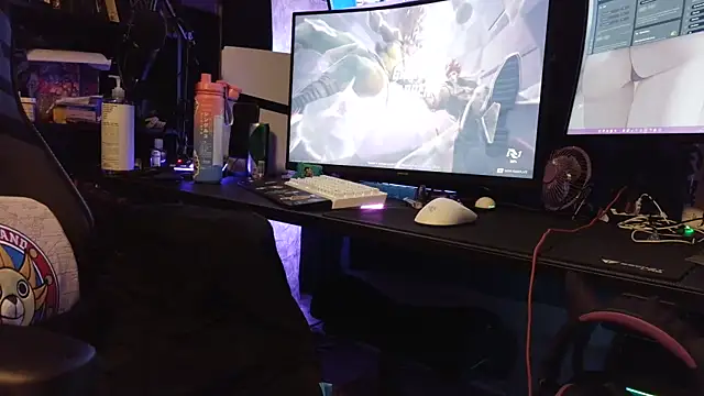 Snapshot of risque_crochet chatting on 11-30-25, 09:57 risque crochet online show from 11-30-25, 09:57