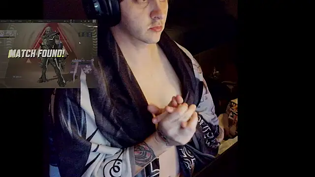 Snapshot of risque_crochet chatting on 12-01-25, 07:46 risque crochet online show from 12-01-25, 07:46