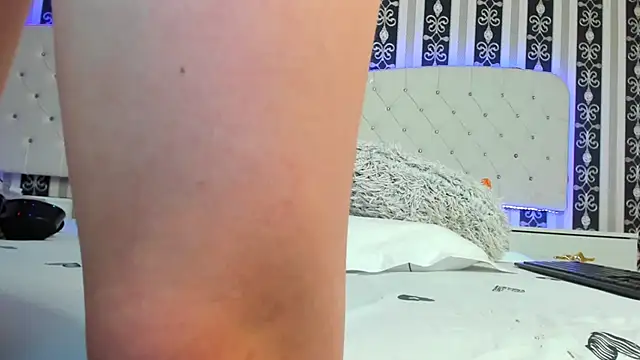 Snapshot of Aidasina chatting on 02-16-25, 08:22 Aidasina online show from 02-16-25, 08:22