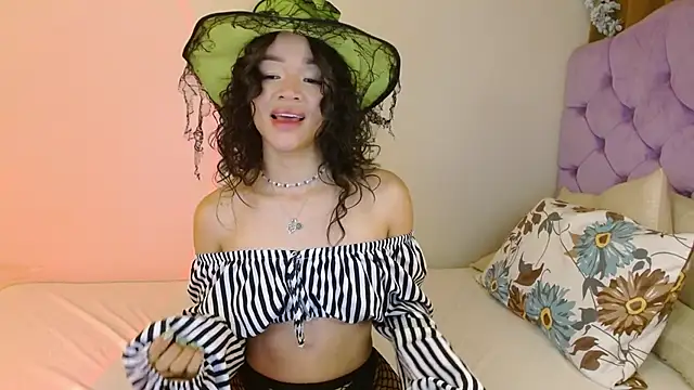 kiarablue online show from 11-01-25, 01:40