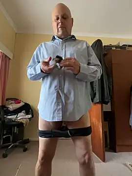 Snapshot of DaddyCumBumZA chatting on 12-11-24, 04:49 DaddyCumBumZA online show from 12-11-24, 04:49