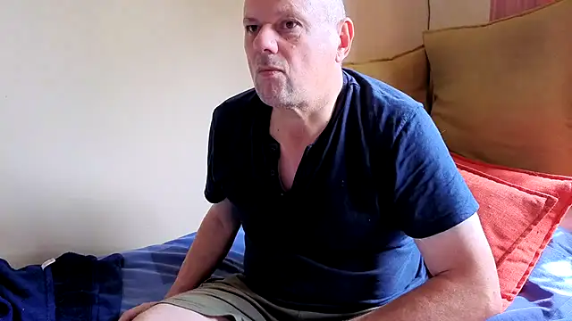 Snapshot of DaddyCumBumZA chatting on 03-21-25, 09:01 DaddyCumBumZA online show from 03-21-25, 09:01