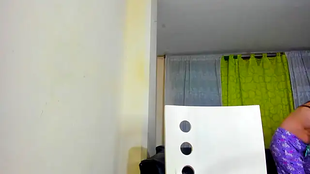 Snapshot of horny__molly_ chatting on 01-18-25, 02:14 horny molly online show from 01-18-25, 02:14