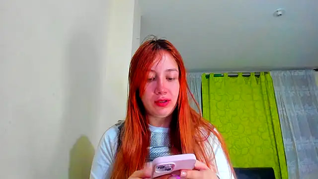 Snapshot of horny__molly_ chatting on 02-07-25, 03:45 horny molly online show from 02-07-25, 03:45