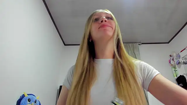 Snapshot of horny__molly_ chatting on 05-06-26, 04:52 horny molly online show from 05-06-26, 04:52