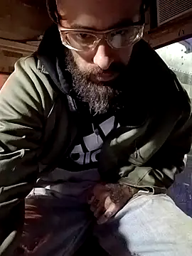 Snapshot of mak_bain chatting on 12-20-24, 05:14 mak bain online show from 12-20-24, 05:14