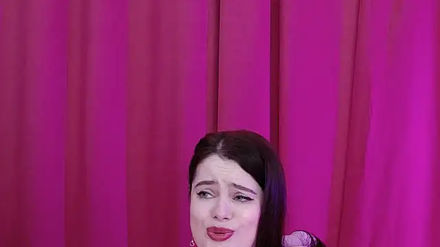 Snapshot of IVYDEAN chatting on 11-28-25, 05:32 IVYDEAN online show from 11-28-25, 05:32