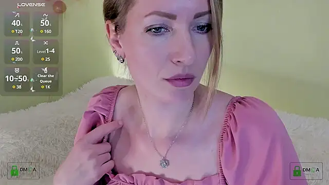 Snapshot of Queenymel chatting on 12-08-24, 03:13 Queenymel online show from 12-08-24, 03:13