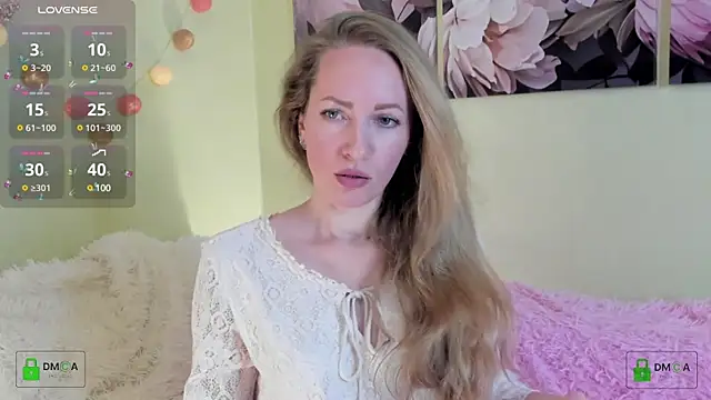 Snapshot of Queenymel chatting on 12-12-24, 05:15 Queenymel online show from 12-12-24, 05:15