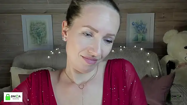 Snapshot of Queenymel chatting on 10-24-25, 05:09 Queenymel online show from 10-24-25, 05:09