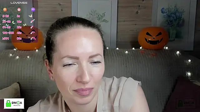 Snapshot of Queenymel chatting on 10-30-25, 03:46 Queenymel online show from 10-30-25, 03:46