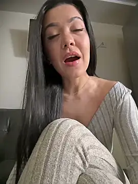 Snapshot of denise_k chatting on 12-09-24, 12:19 denise k online show from 12-09-24, 12:19