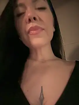 Snapshot of denise_k chatting on 01-31-25, 12:29 denise k online show from 01-31-25, 12:29