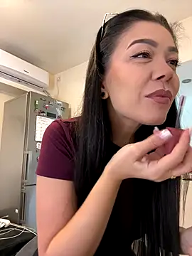 Snapshot of denise_k chatting on 10-06-25, 11:40 denise k online show from 10-06-25, 11:40