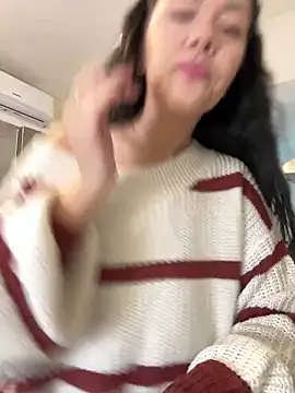 Snapshot of denise_k chatting on 11-10-25, 12:37 denise k online show from 11-10-25, 12:37