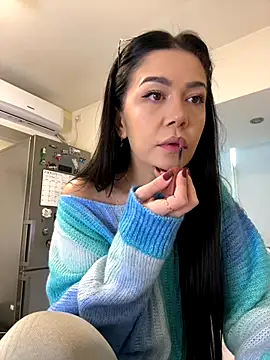 Snapshot of denise_k chatting on 11-14-25, 12:37 denise k online show from 11-14-25, 12:37