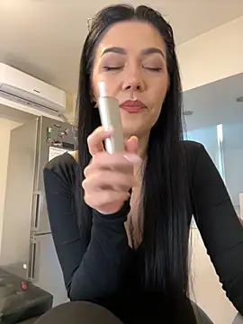 Snapshot of denise_k chatting on 12-21-25, 12:45 denise k online show from 12-21-25, 12:45