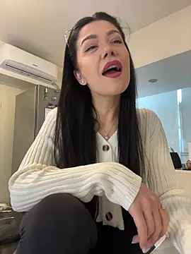 Snapshot of denise_k chatting on 01-17-26, 12:43 denise k online show from 01-17-26, 12:43