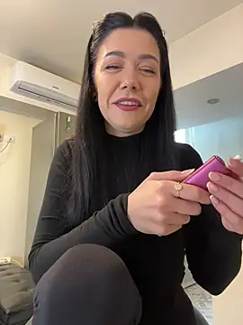 Snapshot of denise_k chatting on 02-12-26, 12:44 denise k online show from 02-12-26, 12:44