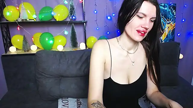 Snapshot of MilaLoona chatting on 01-14-25, 06:56 MilaLoona online show from 01-14-25, 06:56