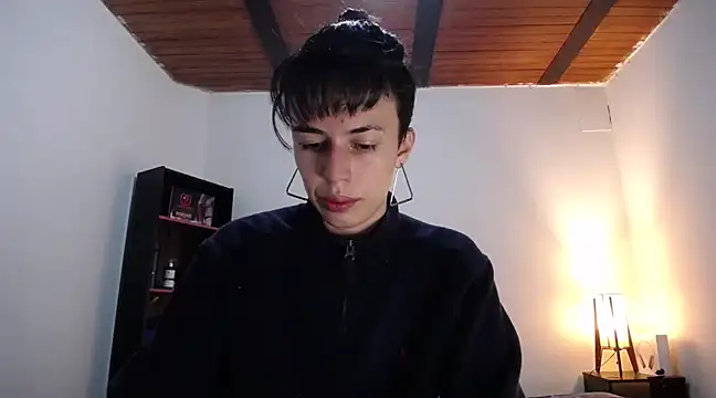 Cocain Atenea online show from 03-18-25, 01:09