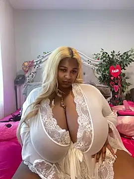 Snapshot of BigFineSelena chatting on 02-02-25, 07:46 BigFineSelena online show from 02-02-25, 07:46